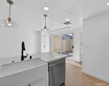 50 Georgetown - Photo Thumbnail 22