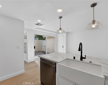 47 Georgetown - Photo Thumbnail 7