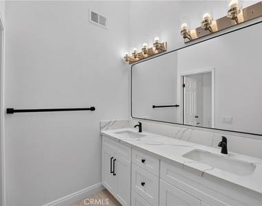 47 Georgetown - Photo Thumbnail 21