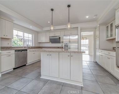 51 Cape Cod - Photo Thumbnail 18
