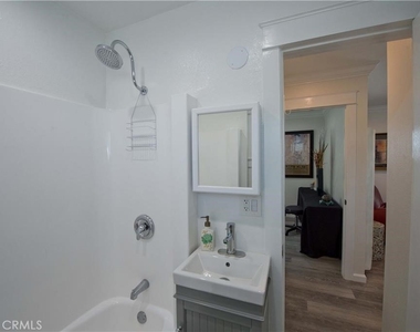 817 Calle Puente - Photo Thumbnail 7