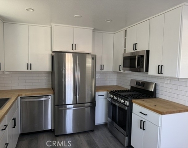 817 Calle Puente - Photo Thumbnail 3