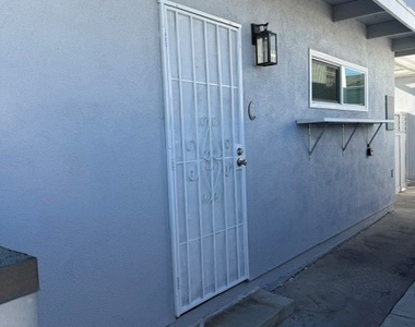 817 Calle Puente - Photo Thumbnail 14