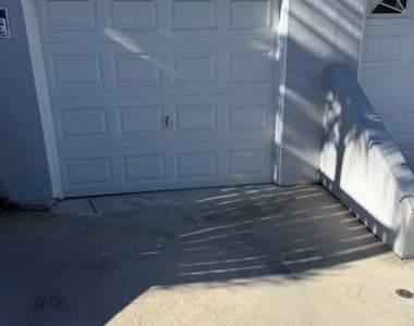 817 Calle Puente - Photo Thumbnail 11