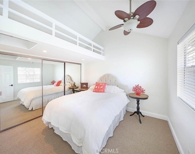 2707 Hillside Drive - Photo Thumbnail 14