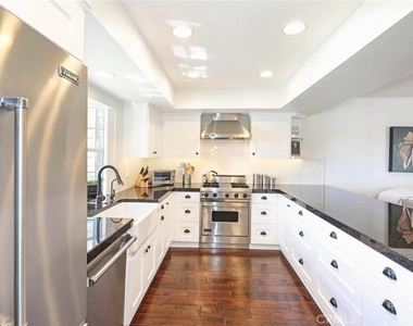 2707 Hillside Drive - Photo Thumbnail 2
