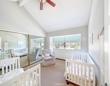 2707 Hillside Drive - Photo Thumbnail 16