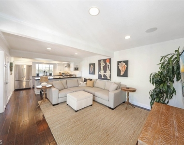 2707 Hillside Drive - Photo Thumbnail 3