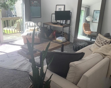 1734 Aldersgate Road - Photo Thumbnail 6
