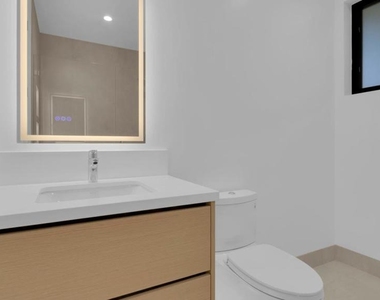 10540 Sterling Boulevard - Photo Thumbnail 4