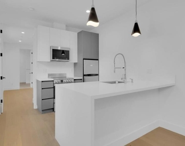 10540 Sterling Boulevard - Photo Thumbnail 9