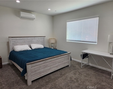 7608 Olympic - Photo Thumbnail 9