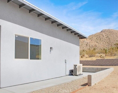 7608 Olympic - Photo Thumbnail 10