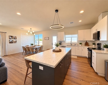 7082 Avalon Avenue - Photo Thumbnail 7