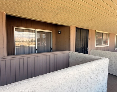 470 N Villa Court - Photo Thumbnail 1
