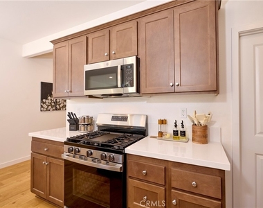 5095 Maverick Street - Photo Thumbnail 6