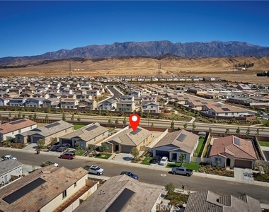 5095 Maverick Street - Photo Thumbnail 33