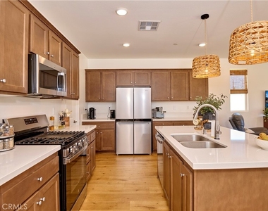 5095 Maverick Street - Photo Thumbnail 3