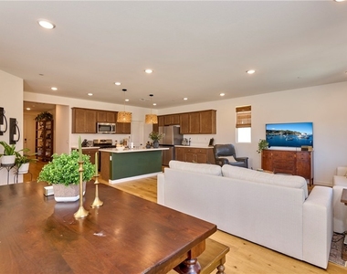 5095 Maverick Street - Photo Thumbnail 10