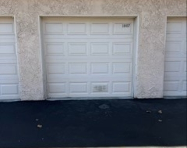 1807 Lochglen Court - Photo Thumbnail 4