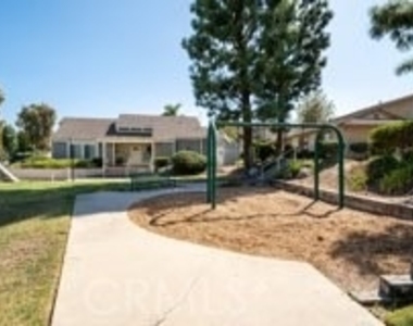 1807 Lochglen Court - Photo Thumbnail 16