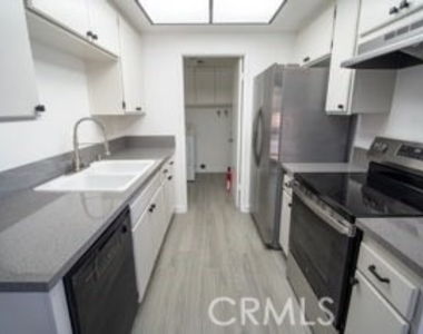 1807 Lochglen Court - Photo Thumbnail 11