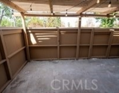 1807 Lochglen Court - Photo Thumbnail 3