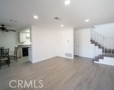 1807 Lochglen Court - Photo Thumbnail 6