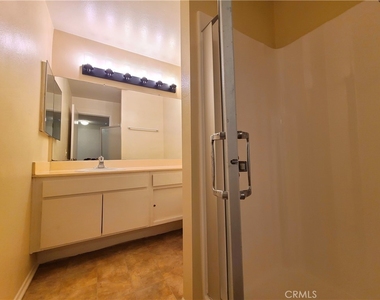 832 Ardmore Circle - Photo Thumbnail 15