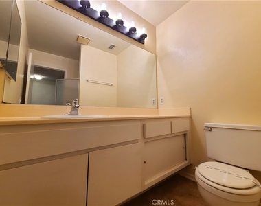 832 Ardmore Circle - Photo Thumbnail 16