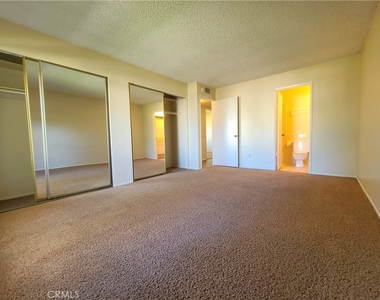832 Ardmore Circle - Photo Thumbnail 9