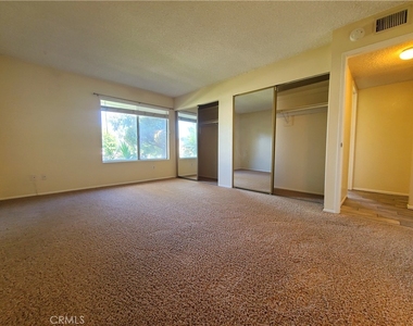 832 Ardmore Circle - Photo Thumbnail 10