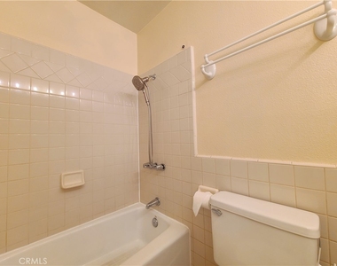 832 Ardmore Circle - Photo Thumbnail 12