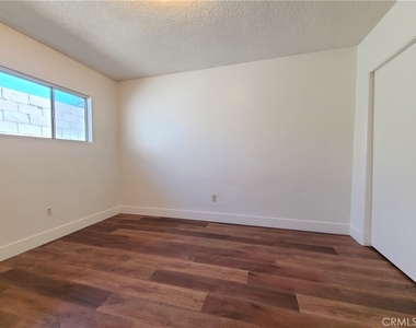 12716 4th Street - Photo Thumbnail 10