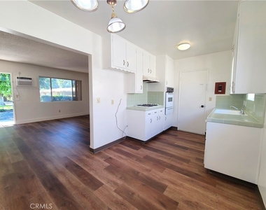 12716 4th Street - Photo Thumbnail 8