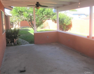 2441 Sylvian - Photo Thumbnail 6