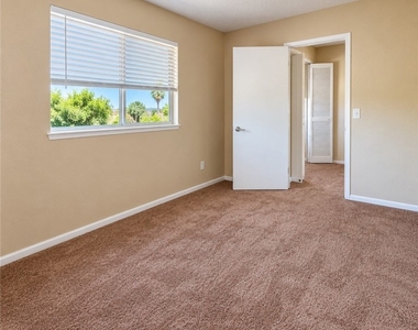 26306 Snowden Avenue - Photo Thumbnail 6