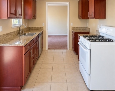 26306 Snowden Avenue - Photo Thumbnail 5