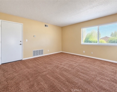 26306 Snowden Avenue - Photo Thumbnail 4