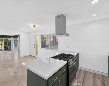 6300 Avenue Juan Diaz - Photo Thumbnail 8