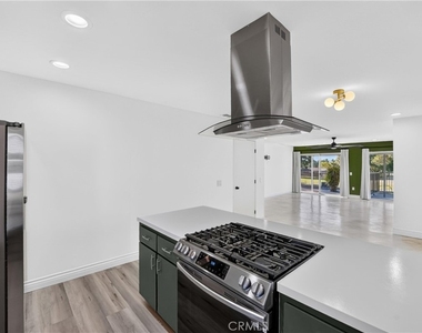 6300 Avenue Juan Diaz - Photo Thumbnail 9