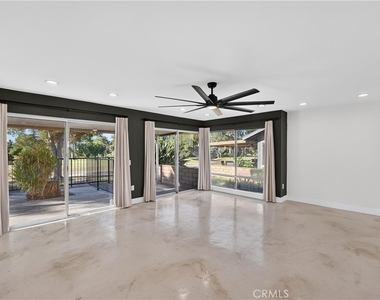 6300 Avenue Juan Diaz - Photo Thumbnail 14