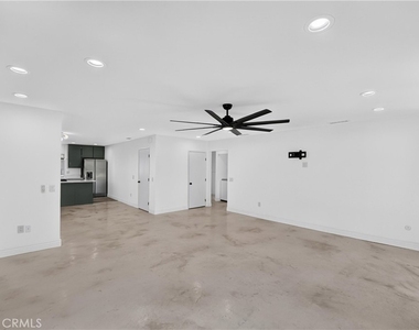 6300 Avenue Juan Diaz - Photo Thumbnail 17