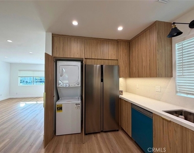 1828 Kenwood St - Photo Thumbnail 12