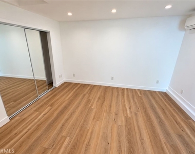1828 Kenwood St - Photo Thumbnail 20