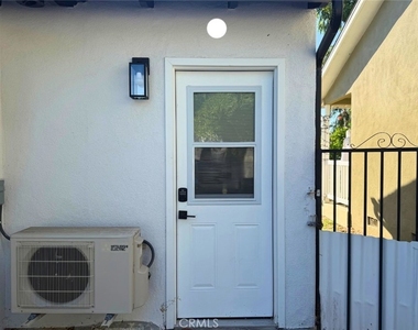 1828 Kenwood St - Photo Thumbnail 19