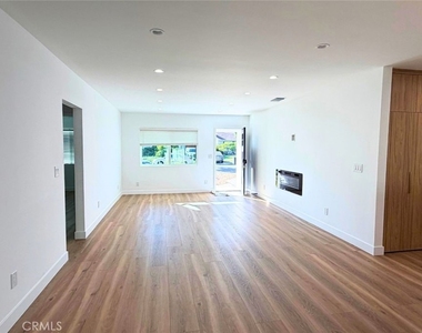 1828 Kenwood St - Photo Thumbnail 6