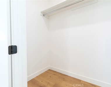 7612 N Shadyglade Avenue - Photo Thumbnail 32