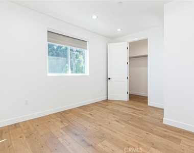 7612 N Shadyglade Avenue - Photo Thumbnail 28
