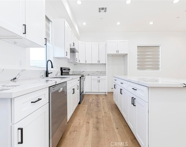 7612 N Shadyglade Avenue - Photo Thumbnail 17